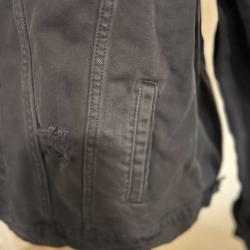 Unisex Black Refuge Distressed Jean Jacket Size Large - Picture 4 of 13